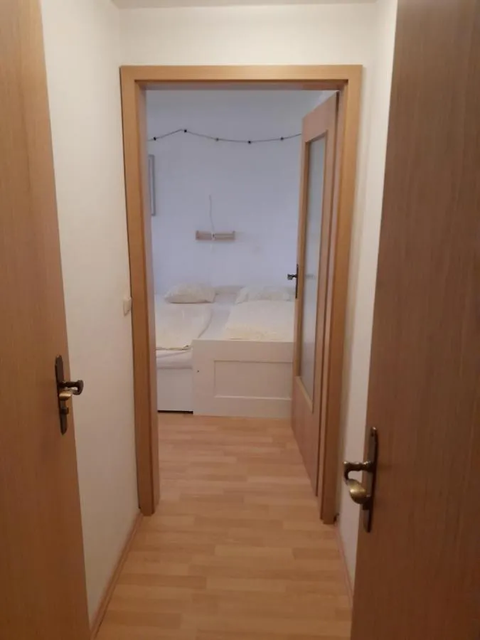 Apartment Mit Kueche Und Balkon Oder Terrasse, Ruhig Und Gut Erreichbar Piding